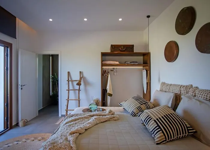 Ktima Lipsi, Panorama Pool Views * Klouvas